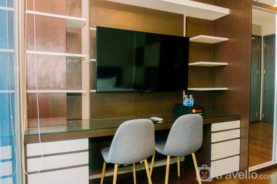 Homey Minimalist Studio at GP Plaza By Travelio Apartment in South Jakarta City