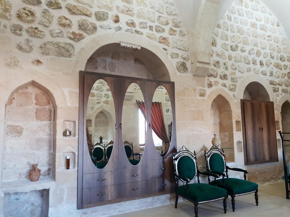 Mardin tarihi ulu Cami yanı,  Kale divan konağı  Villa in Turkey