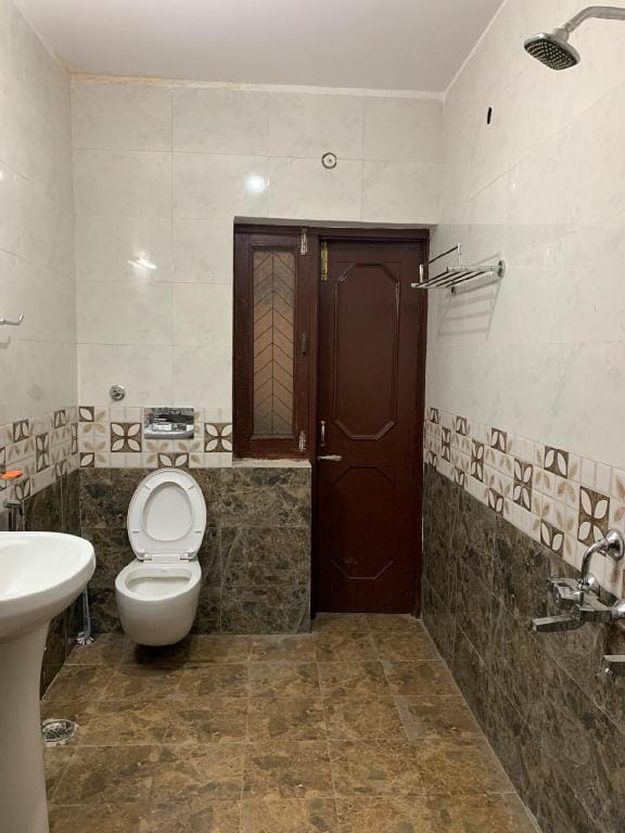 Modern Minimalist Apartment in Lucknow