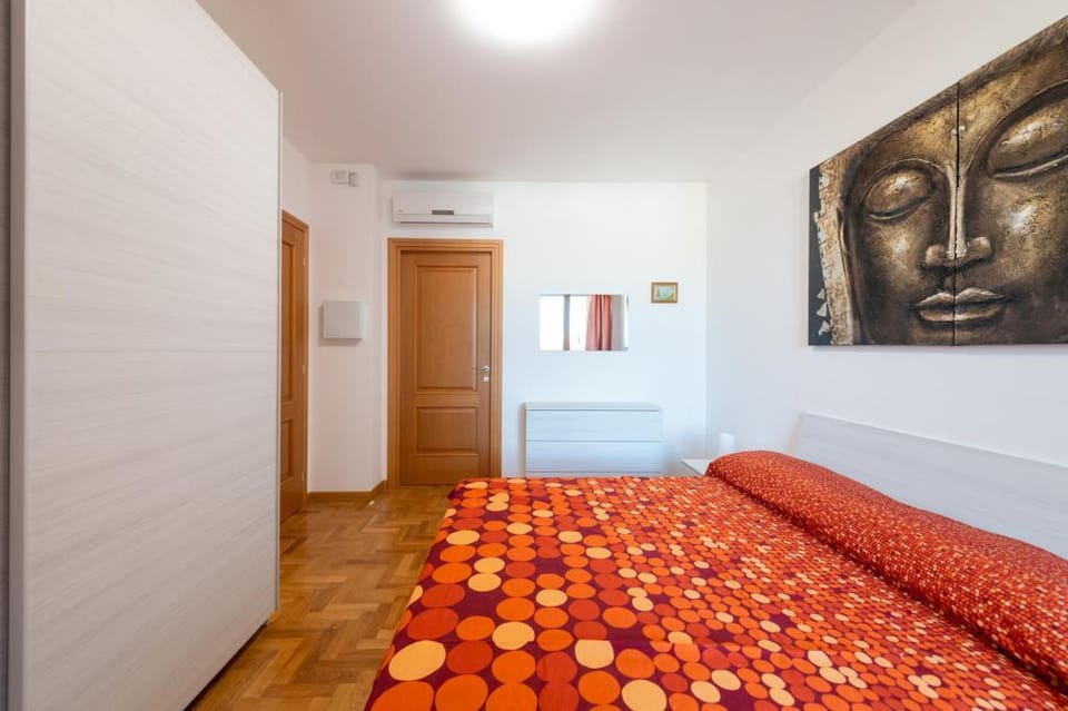 Casa Titty in Roma with 1 bedrooms and 1 bathrooms Apartment in Rome