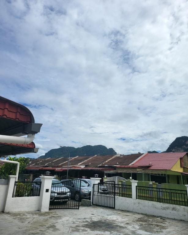 Mountain View Homestay in Tambun Vacation rental in Ipoh