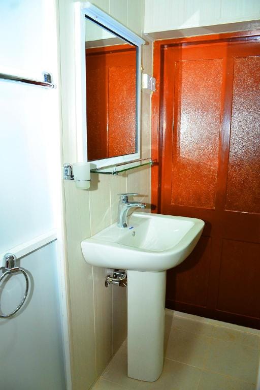 Ella (10 miles) RAJAVILLA INN Bungalow with Chef Vacation rental in Central Province