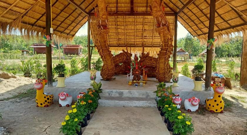เฮือนพรนาคา โฮมสเตย์ Farm Stay in Laos