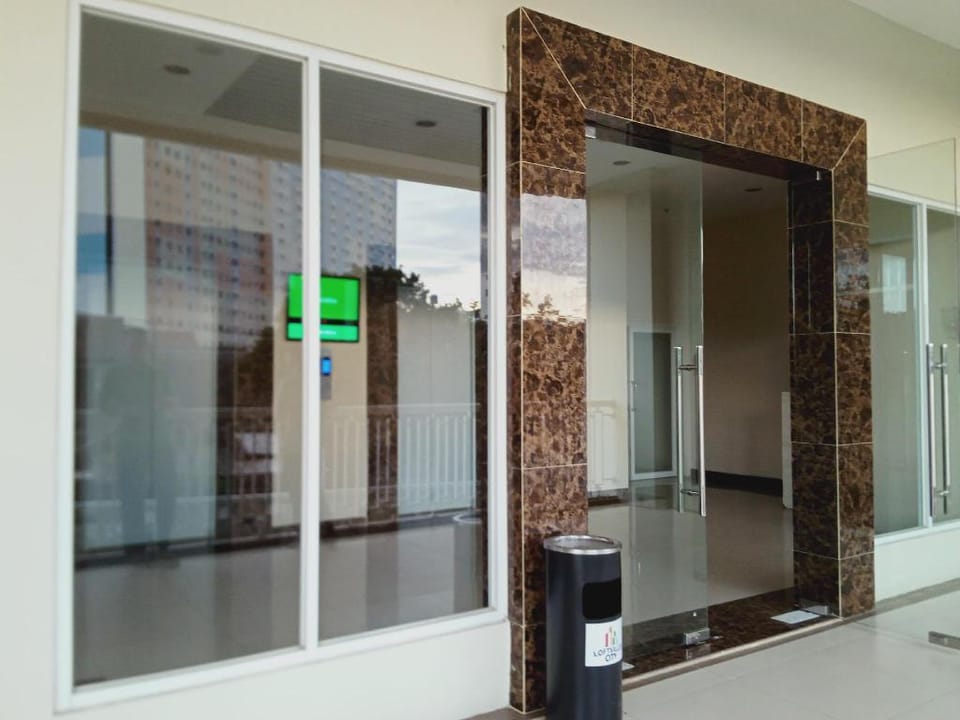 De Green Inn Serua Hotel in Jakarta