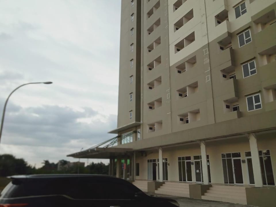 De Green Inn Serua Hotel in Jakarta