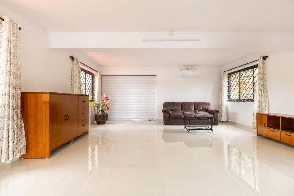 Riverview 3BHK, Talpona River w/Wi-Fi, A/c, Invrtr Villa in Canacona