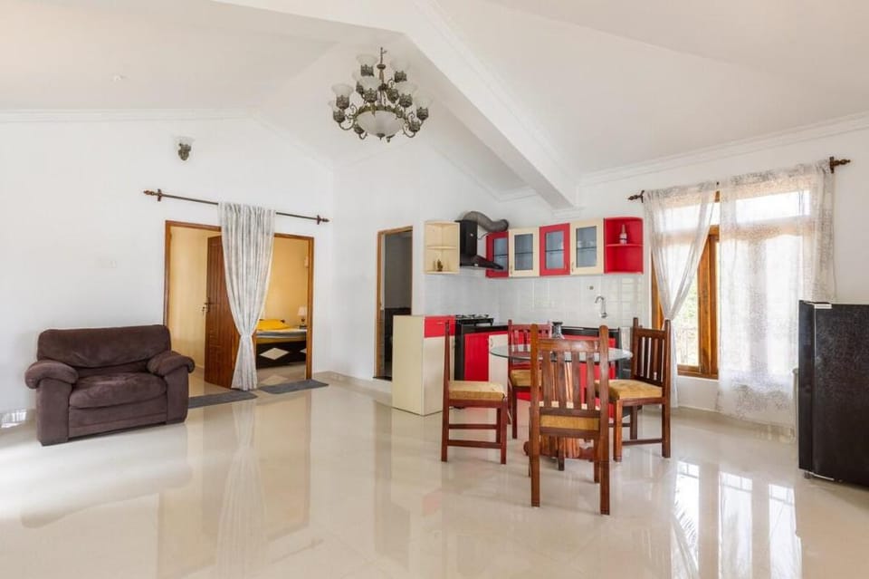 Riverview 3BHK, Talpona River w/Wi-Fi, A/c, Invrtr Villa in Canacona