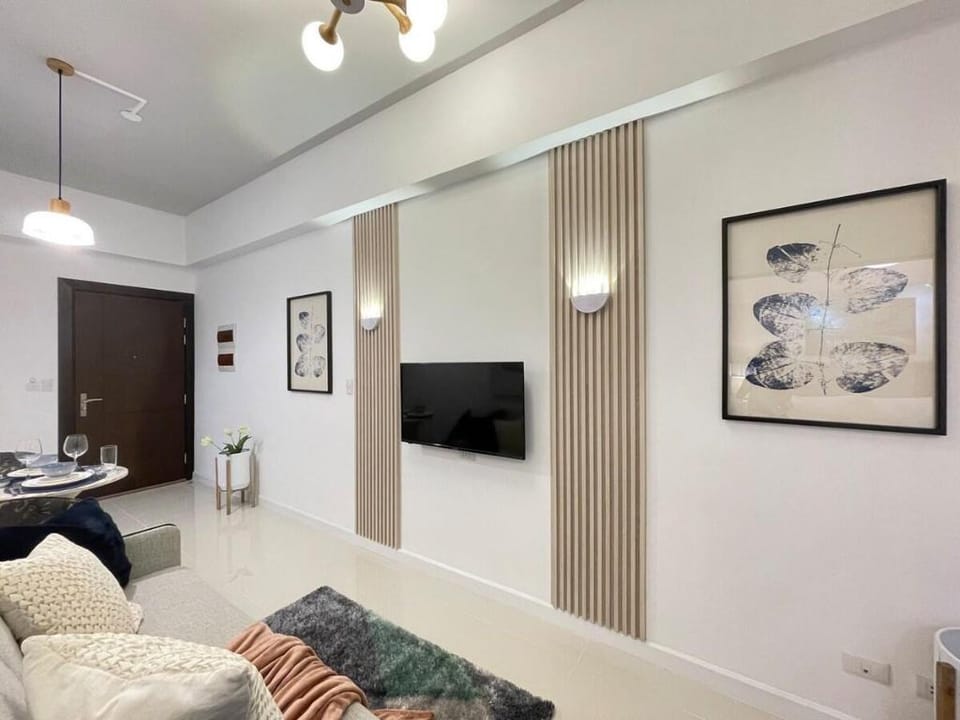 A modern & cozy place in BGC, Uptown +Netflix Apartment in Makati