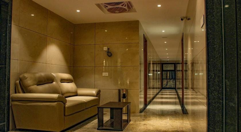 RR Mount Elite Suites Hotel in Chennai