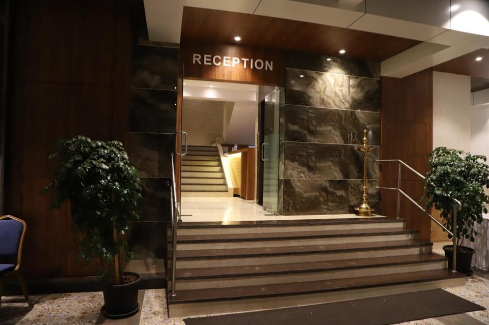 MAPLE INN Hotel in Thane