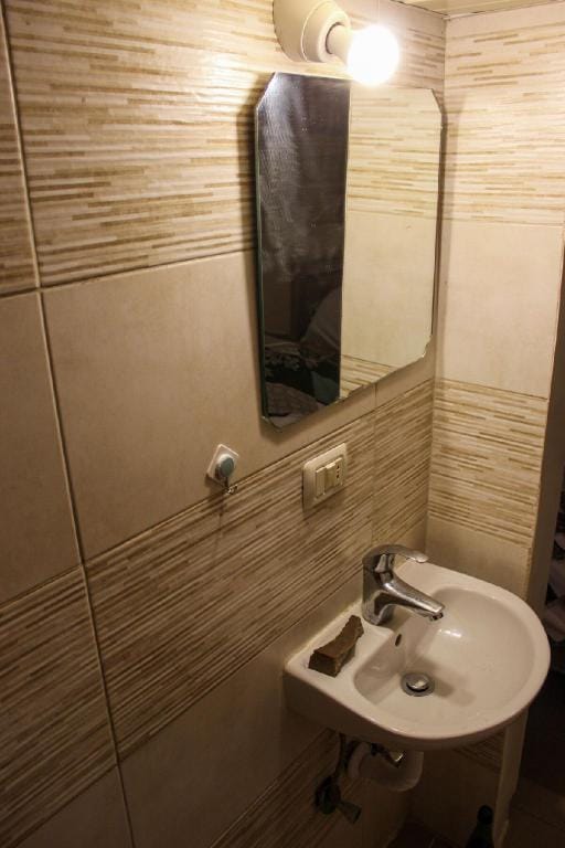 cozy 2 single bed studio apartment near citycenter Apartment in Africa