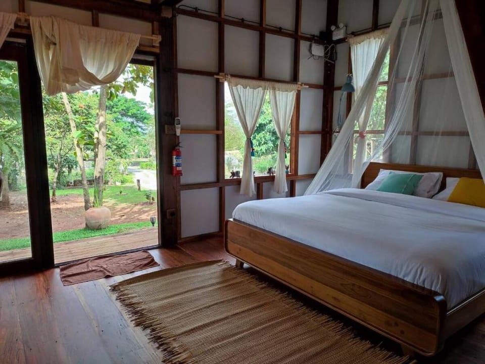 Tiny House Baanfarang Khaoyai Villa in Laos