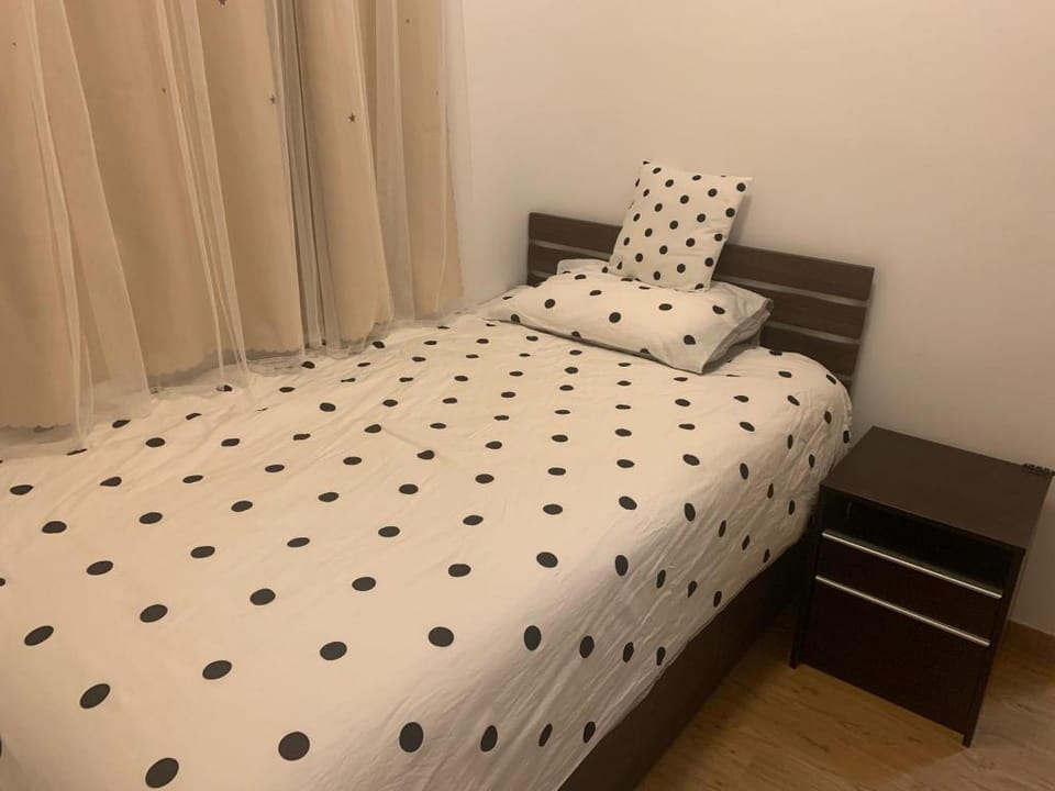 Cozy single room at Wan Chai Apartment in Hong Kong