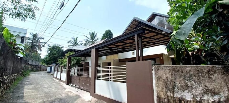 Eka - Simple  Compact Modern 2BHK Home Vacation rental in Thiruvananthapuram