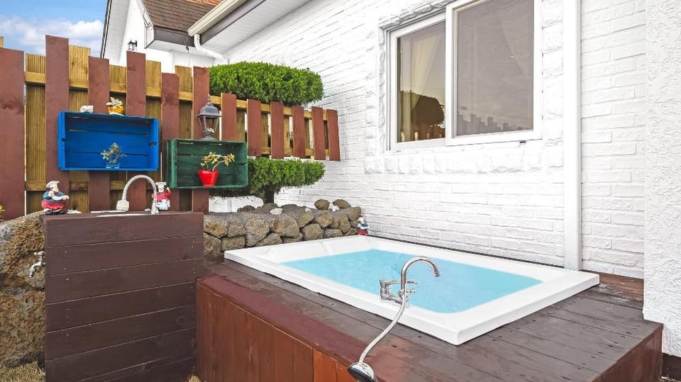 Jeju Dalbaekstay Bed and Breakfast in South Korea