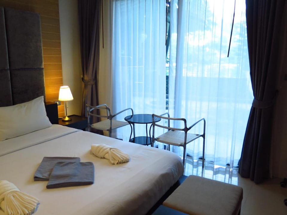 Pool Front Sexy Studio Fully Furnished Apartment Apartment in Patong