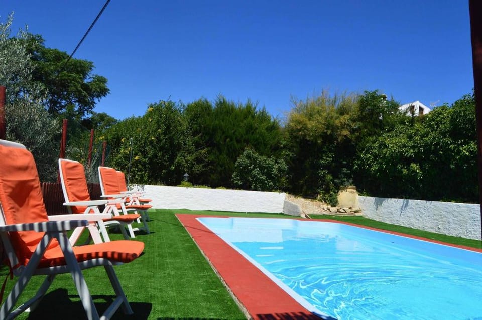 Tipica Casa Andaluza De Vacaciones Con Piscina Privada Rodeada De Olivares Farm Stay in Andalusia