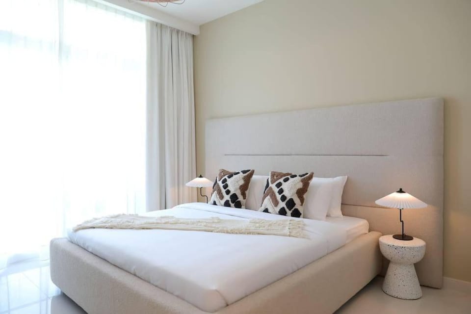 Luxury Furnished 2br Full Sea And Marina View Apartment in Dubai