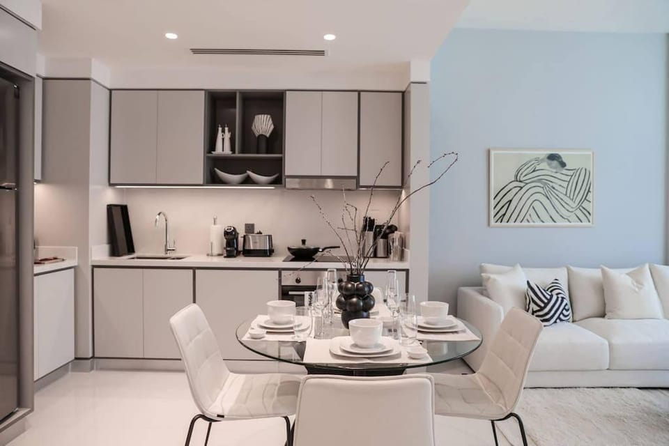 Luxury Furnished 2br Full Sea And Marina View Apartment in Dubai