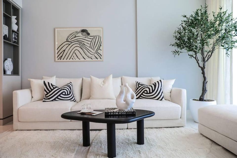 Luxury Furnished 2br Full Sea And Marina View Apartment in Dubai