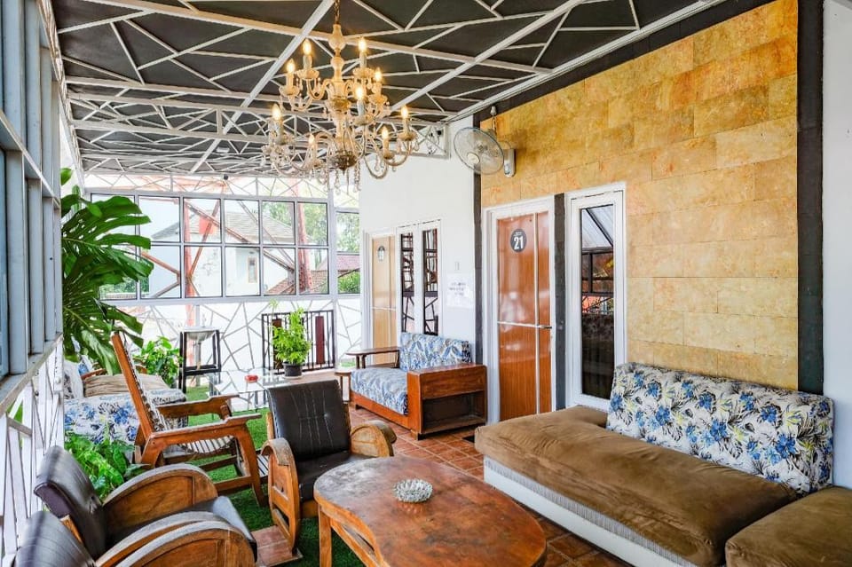 RedDoorz Syariah near Stasiun Wates Bed and Breakfast in Special Region of Yogyakarta