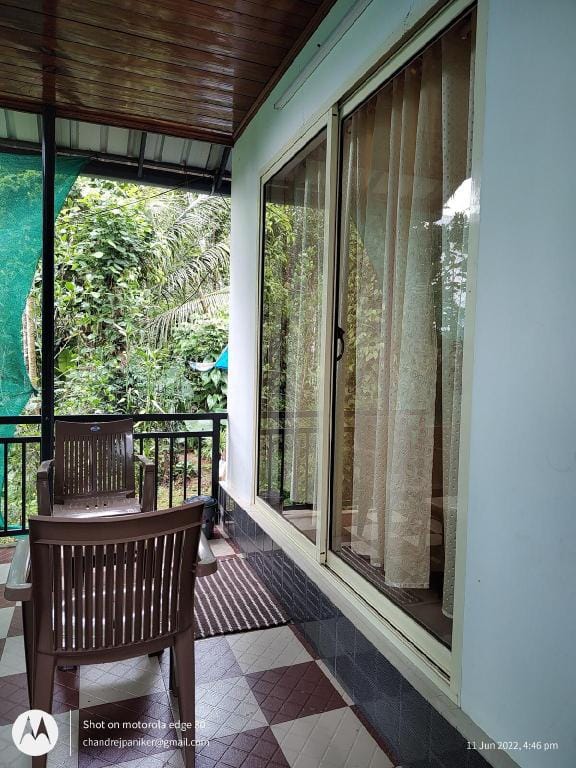 Cozy Cabin The Barn Stay Villa in Kerala