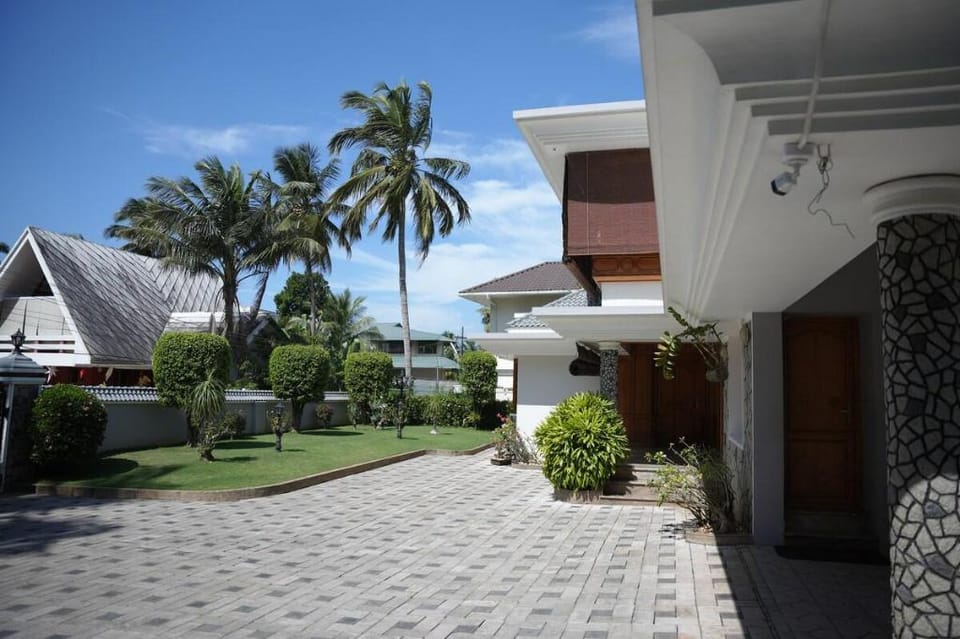 Alite Enclaves Fully Furnished 4 BHK Entire Villa Apartment in Kerala