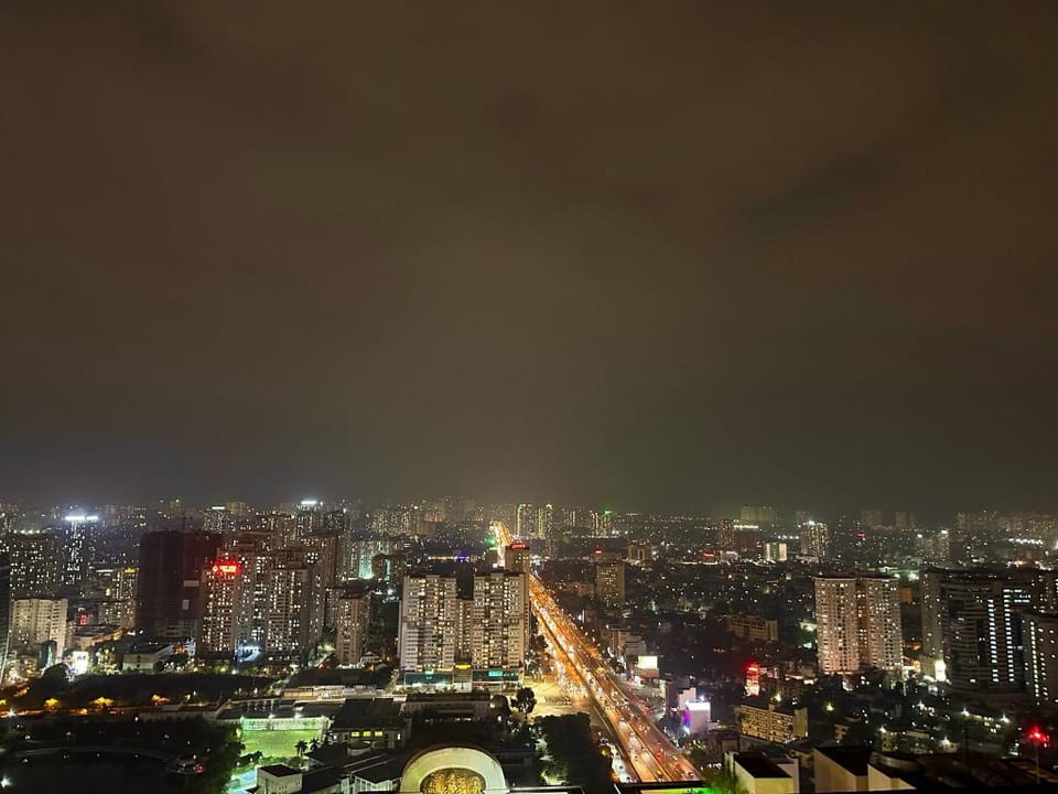 Vinhome D’capitale06/1,5Bedrooms/Lakeside/HighRise Apartment in Laos