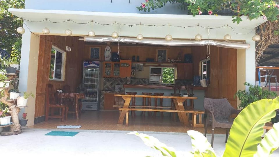 Family Suite @Casa Rafael Matabungkay Apartment in Calabarzon