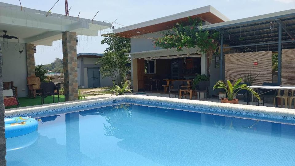 Family Suite @Casa Rafael Matabungkay Apartment in Calabarzon