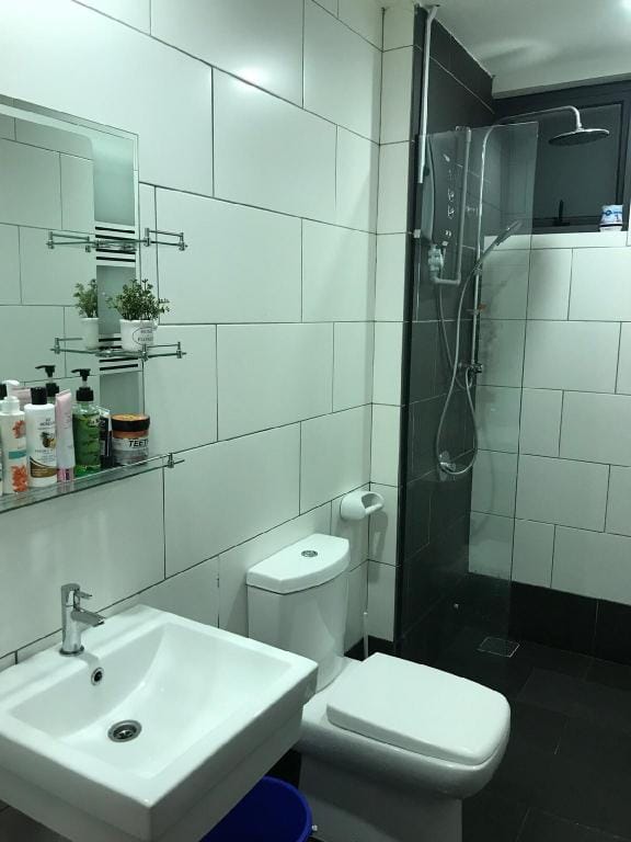 Selayang 18 Residences (Netflix & Wifi 100Mbps) Vacation rental in Selangor, Malaysia