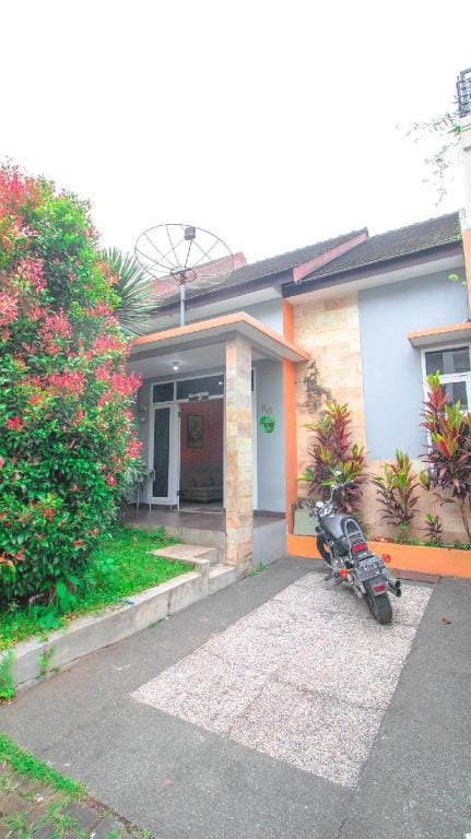 Villa Syandana with Karaoke by Masterpiecevilla Villa in Batu
