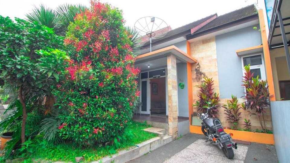 Villa Syandana with Karaoke by Masterpiecevilla Villa in Batu