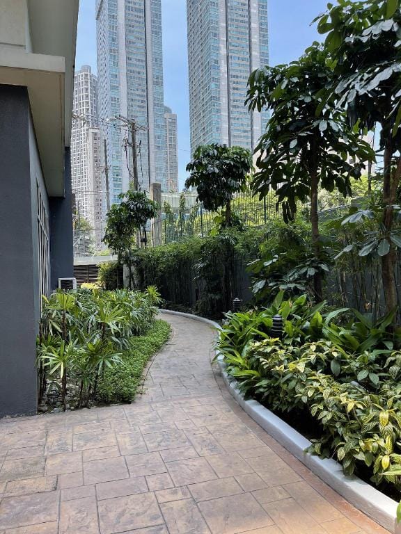 Luxury 1br Suite at Sonata beside Westin Hotel Apartment in Mandaluyong