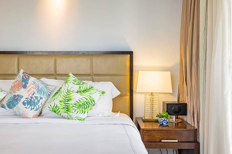 The Address Marina 1br Incl Hotel Facilities Apartment in Dubai