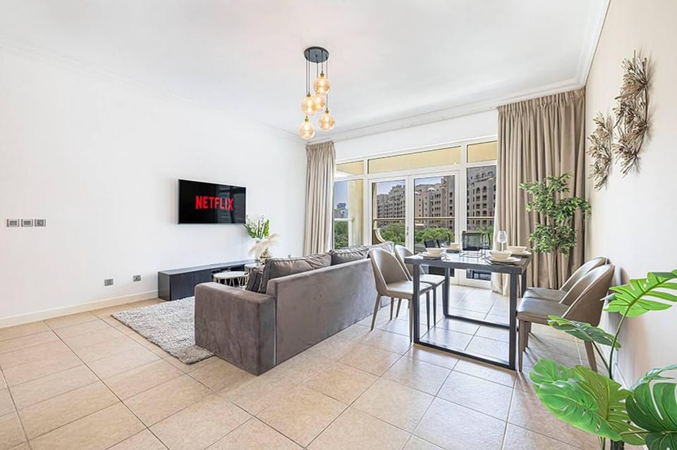 Lovely 2br Extra Room Green Park View New Apartment in Dubai