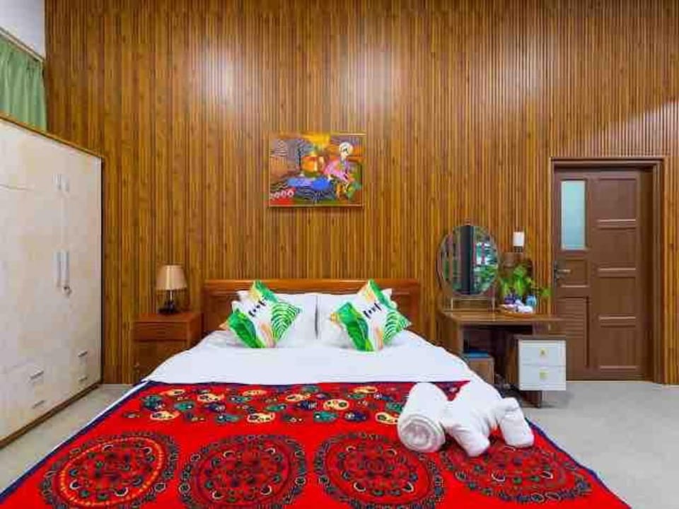 MAY VILLA-5Br - 2 Minutes walk to My Khe Beach Villa in Da Nang