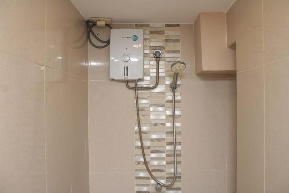 A2J Luxury 2BR Suite Near High Street BGC Taguig Apartment in Makati