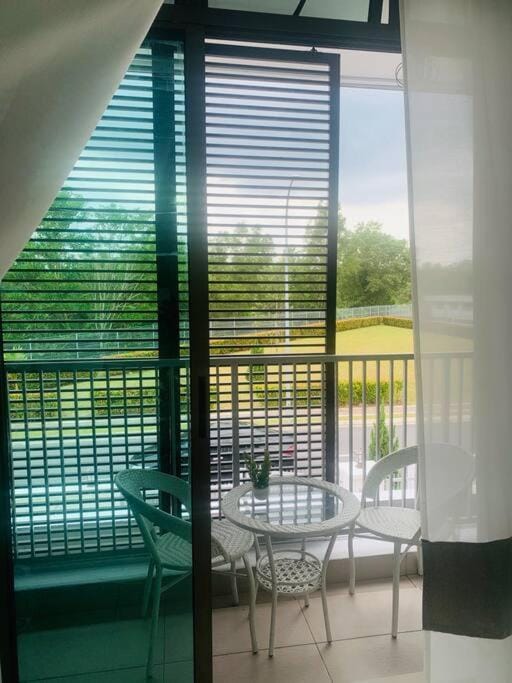 Dedaun Homestay Batu Pahat (Muslim Only) Vacation rental in Johor