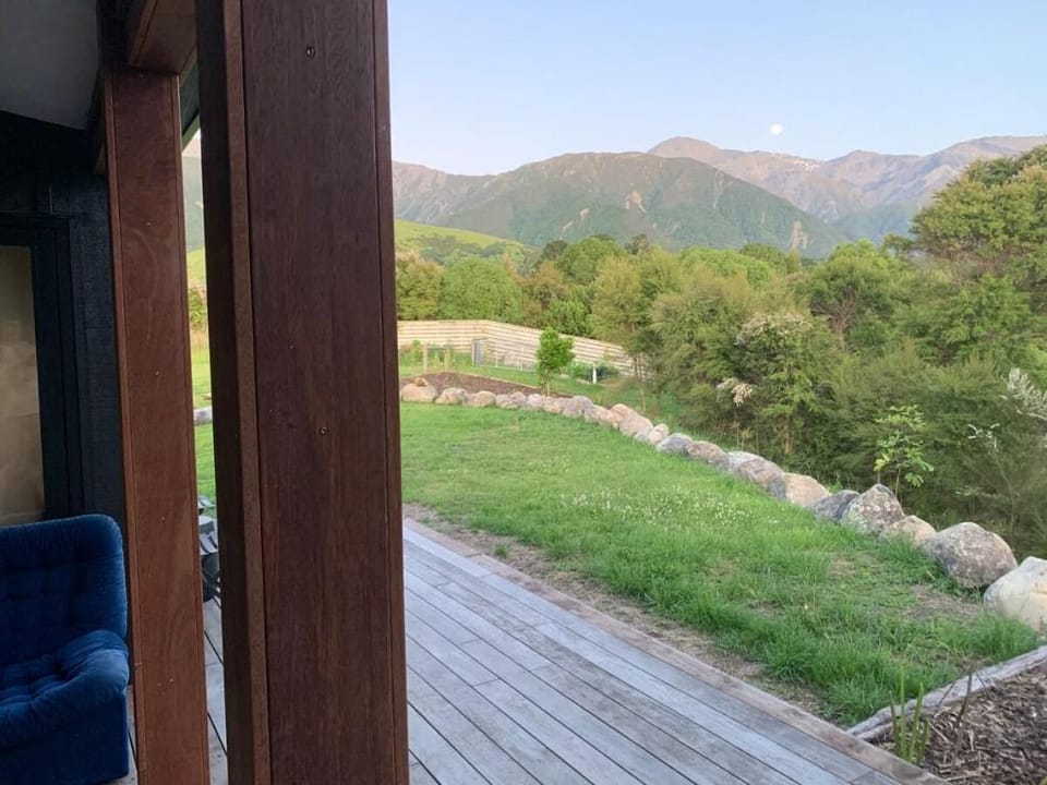 The Little Black House Vacation rental in Kaikōura