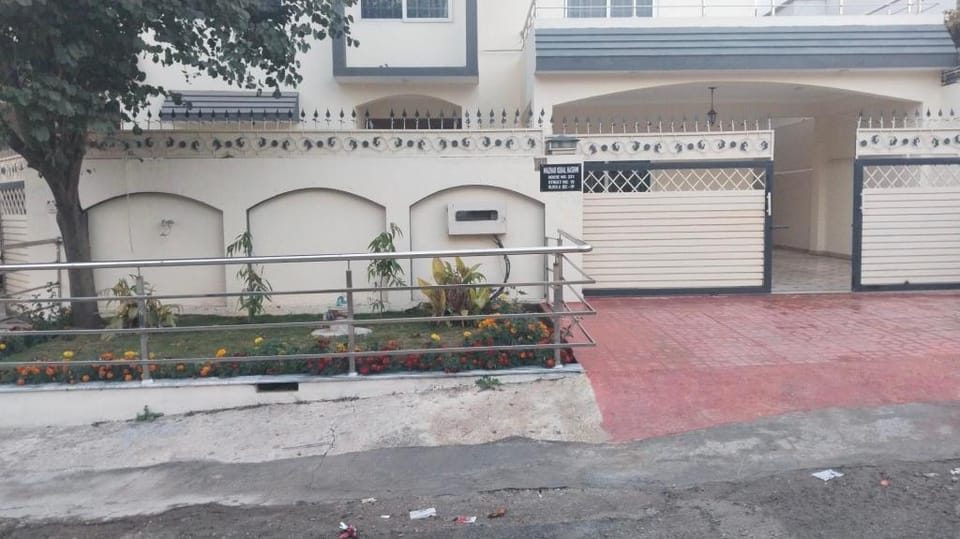 Bourbon Bliss guest house  Apartment in Islamabad