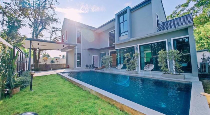 B168 pool villa  Villa in Chiang Mai