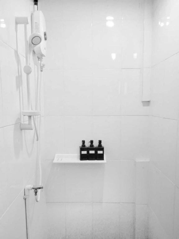 (4th Fl.)Walk 1min to MRT! Big Room(upto 4ppl) Apartment in Bangkok