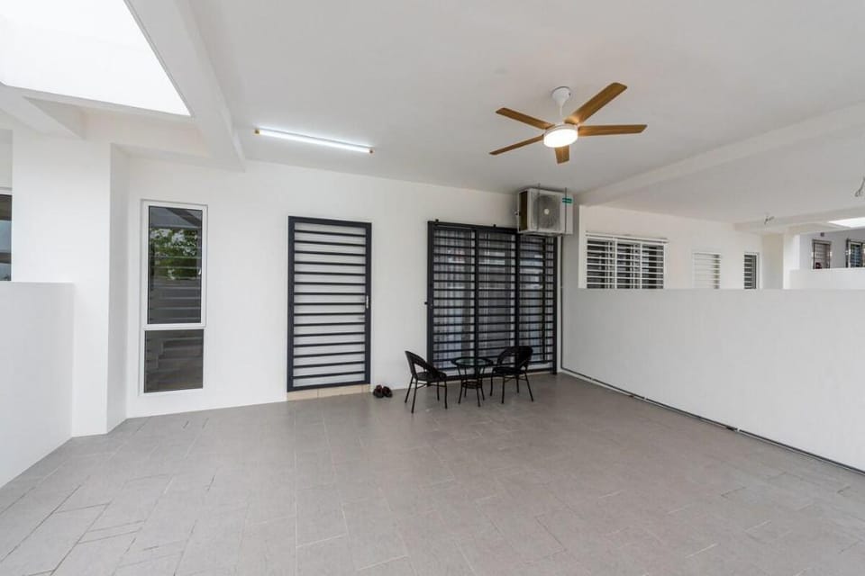 Seremban stay n rest As316 民宿 15pax+ Vacation rental in Port Dickson