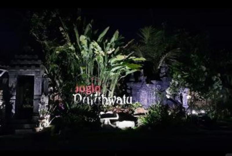 Joglo Puluhwatu-Majapahit Villa in Special Region of Yogyakarta
