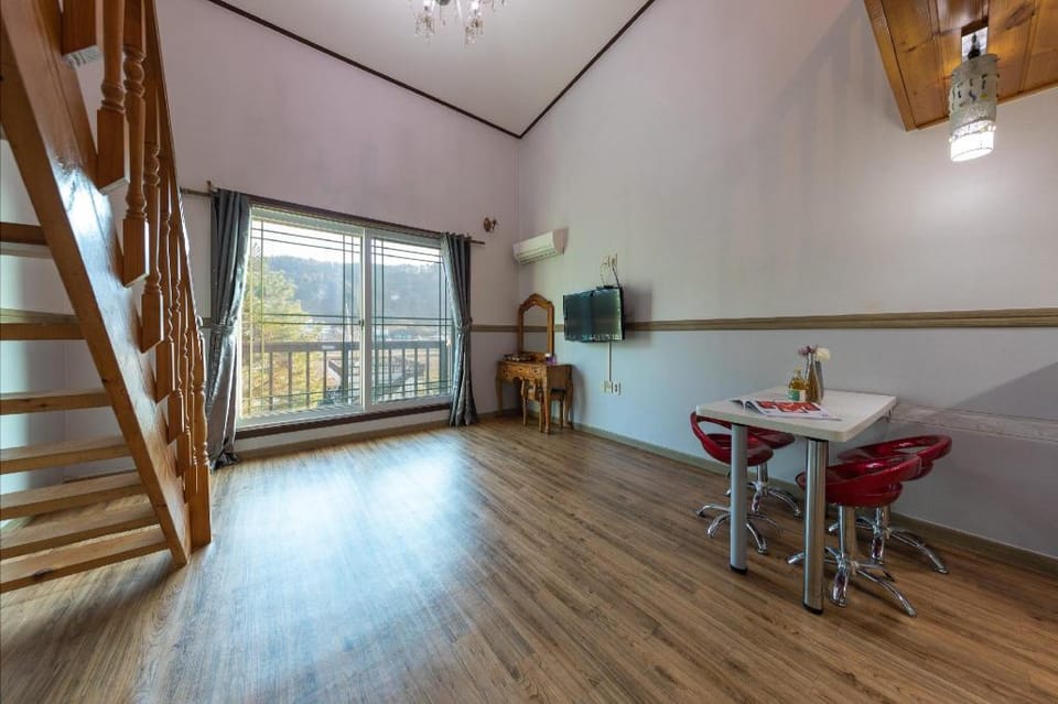 Hongcheon Vivaldi Castle Bed and Breakfast in Gyeonggi-do