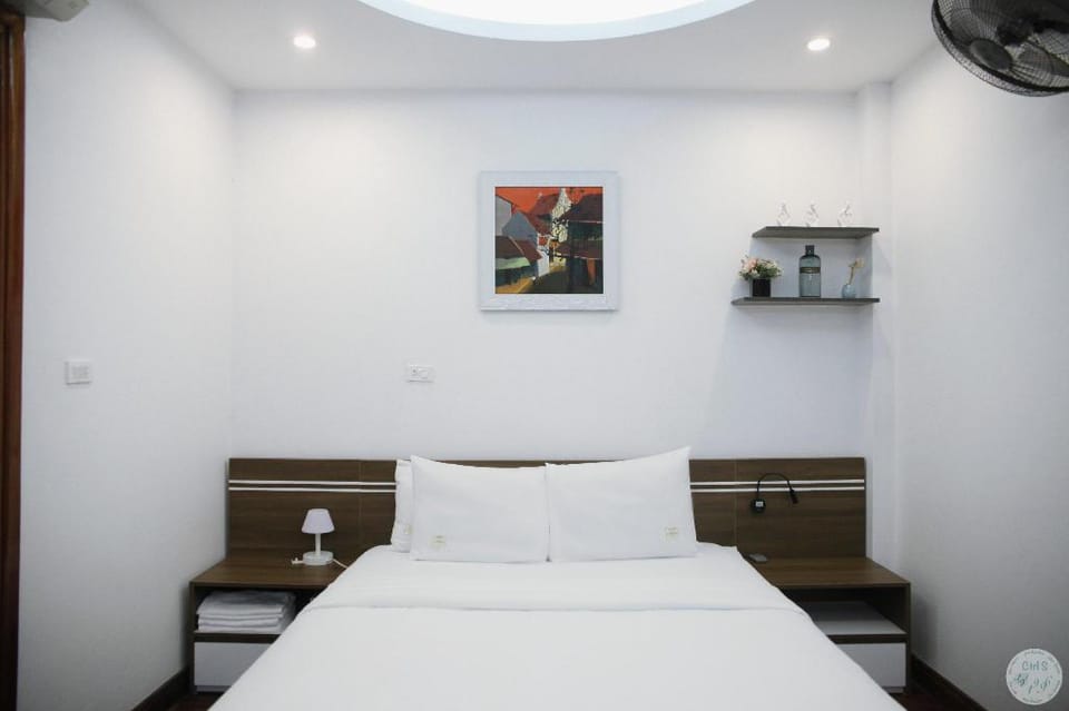 The Center Gem|next to Hoan Kiem Lake|Standard 301 Apartment in Hanoi