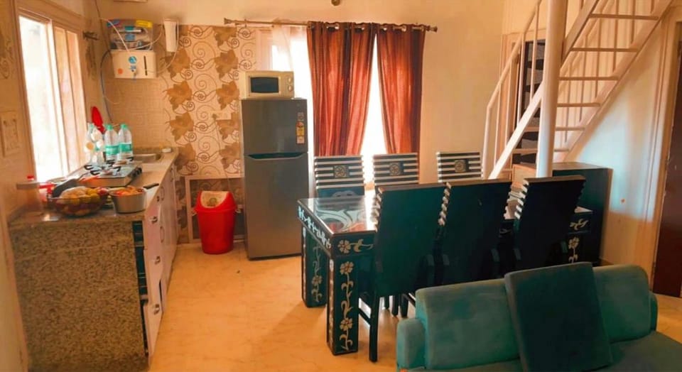Aastha Flora Farm Apartment in Noida