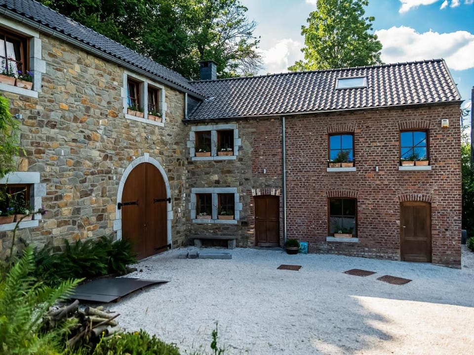 Holiday home with sauna and swimming pool Vacation rental in Wallonia, Belgium