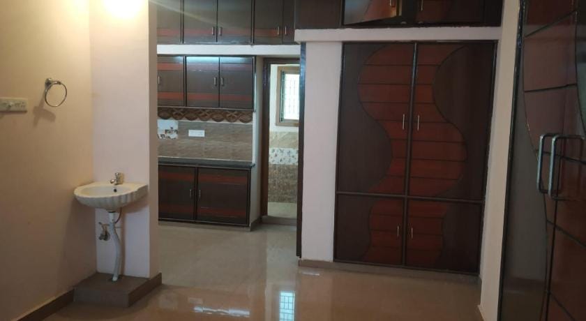 SLS HOMESTAY - Luxury AC Service Apartments 1BHK, 2BHK, 3BHK Vacation rental in Tirupati